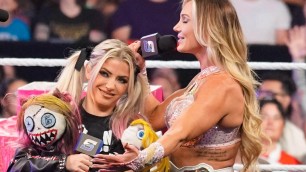 Alexa Bliss & Charlotte Flair