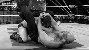 Kyle O'Reilly vs. Jon Moxley