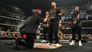 WWE RAW