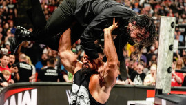 Videa (videos) - WWE RAW